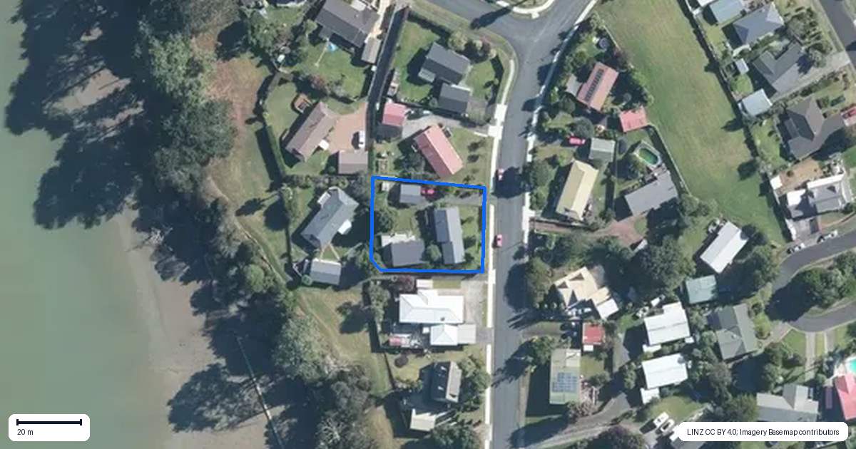 Property context map for 20 Harbour Crest Drive, Waiuku