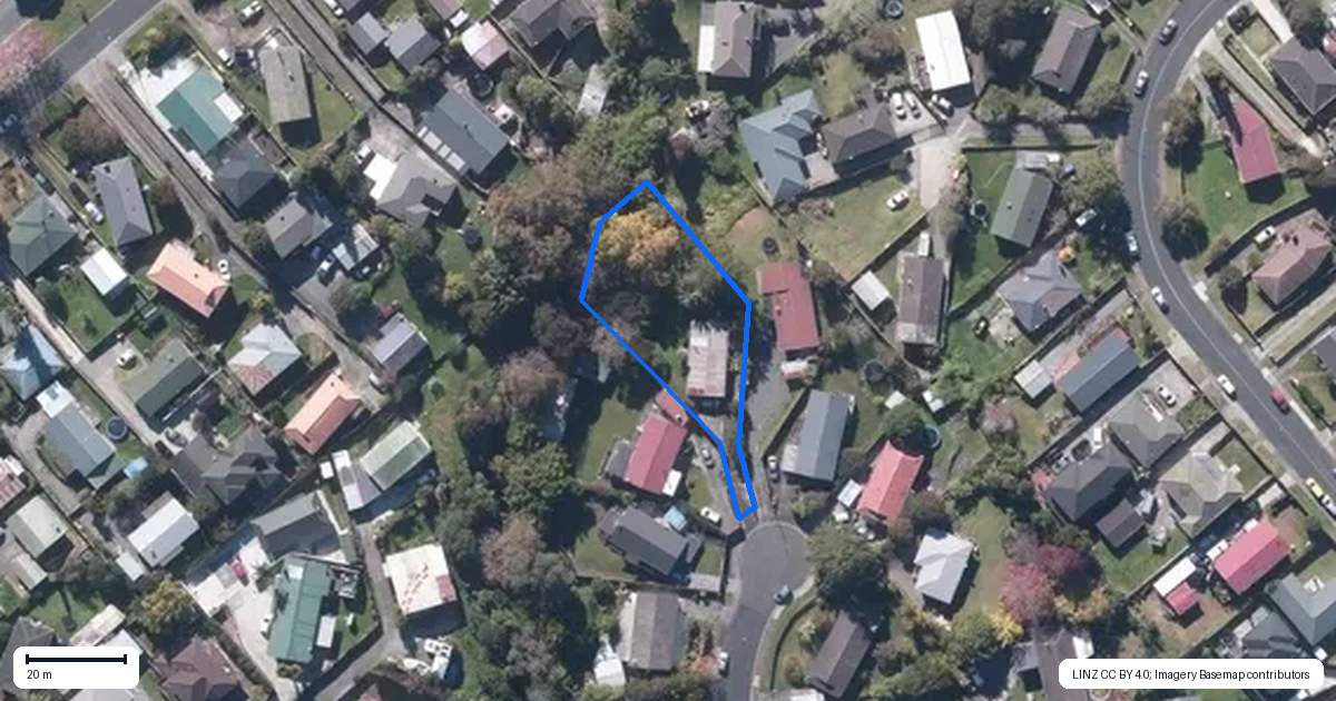 Property context map for 31 Mawney Road, Henderson, Auckland