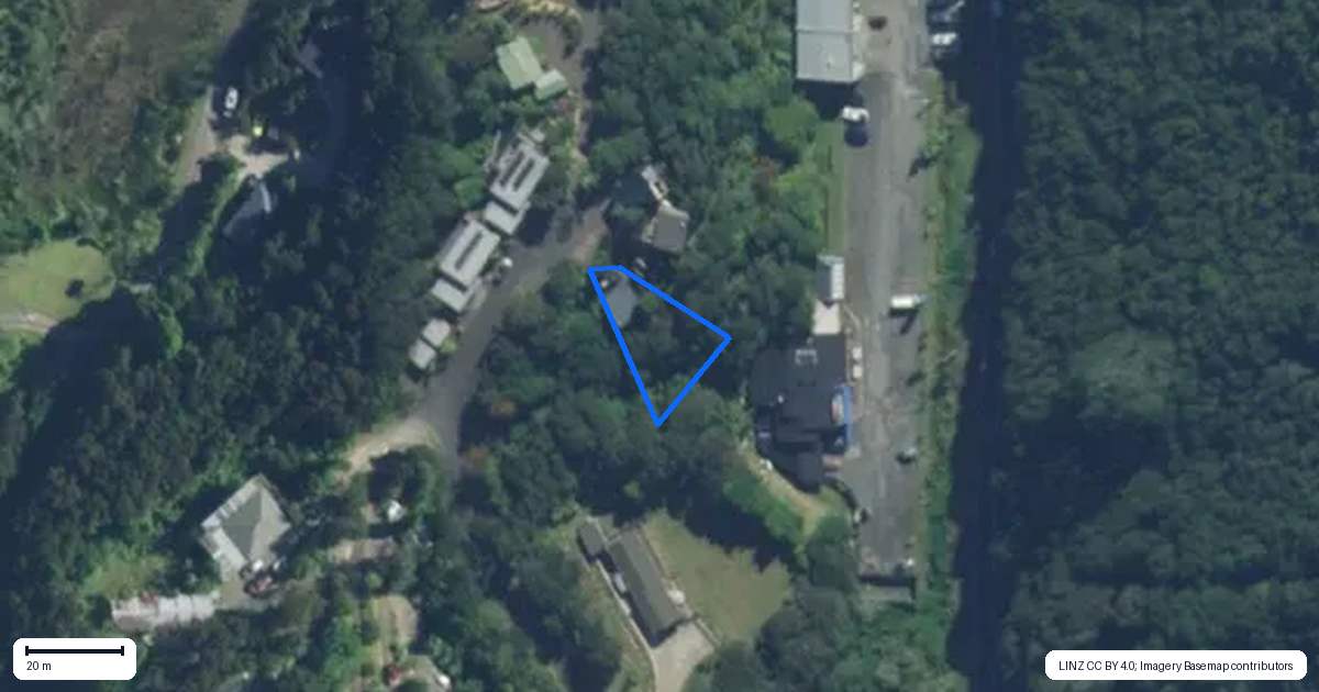 Property context map for 10 Ward Drive, Opua