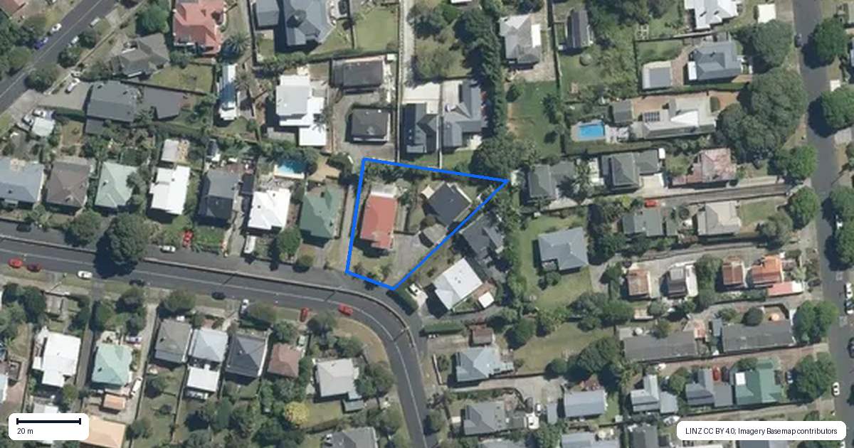 Property context map for 9 Quadrant Road, Onehunga, Auckland