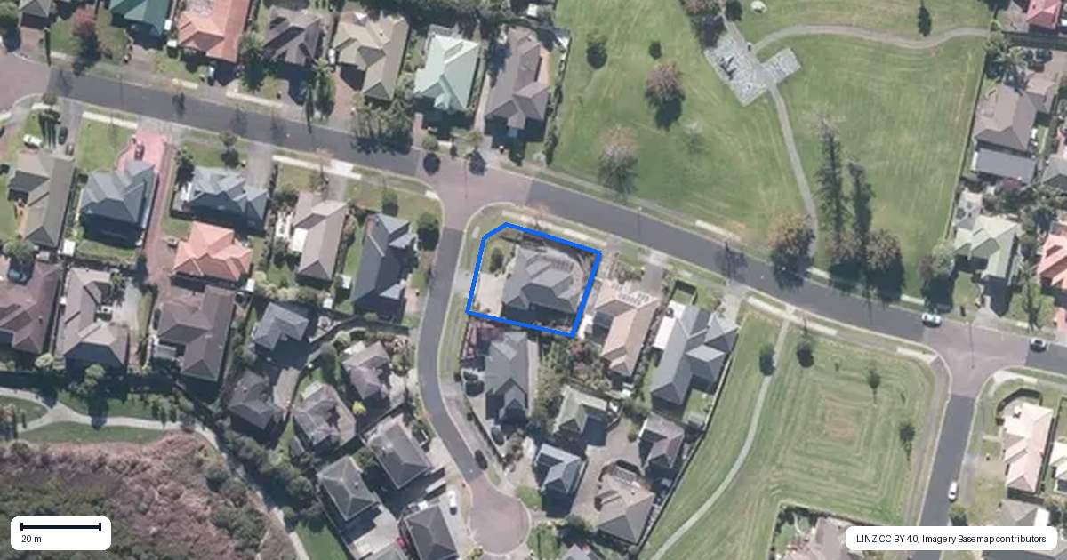 Property context map for 2 San Luis Place, Golflands, Auckland