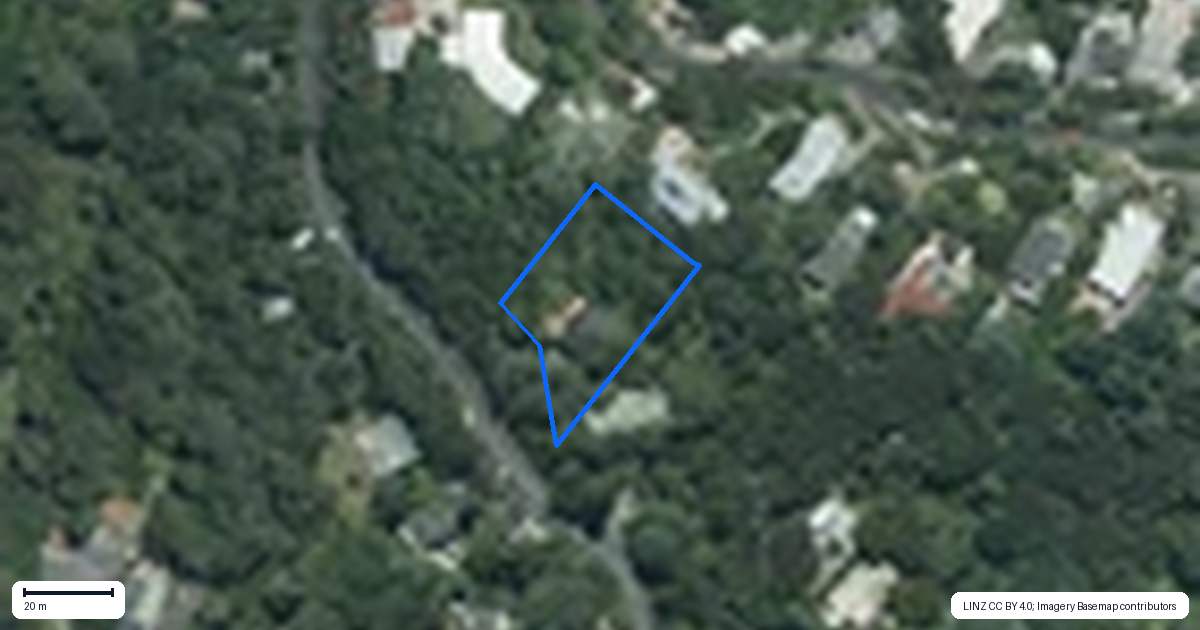 Property context map for 114 Otitori Bay Road, Titirangi, Auckland