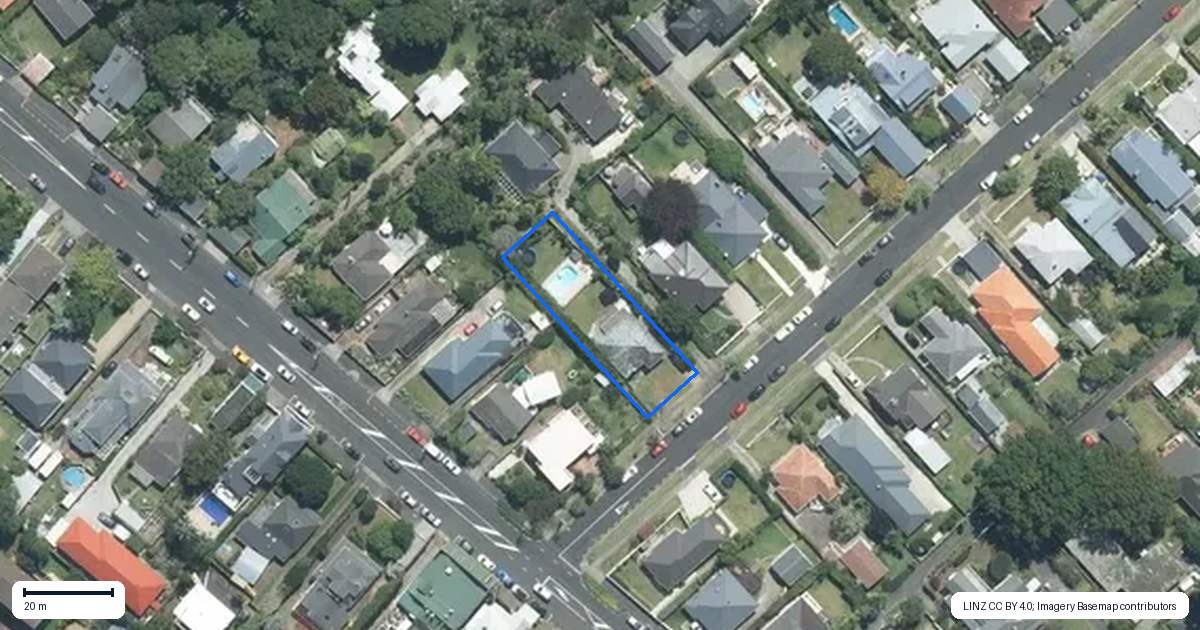 Property context map for 4 Le Roy Terrace, Birkenhead, Auckland