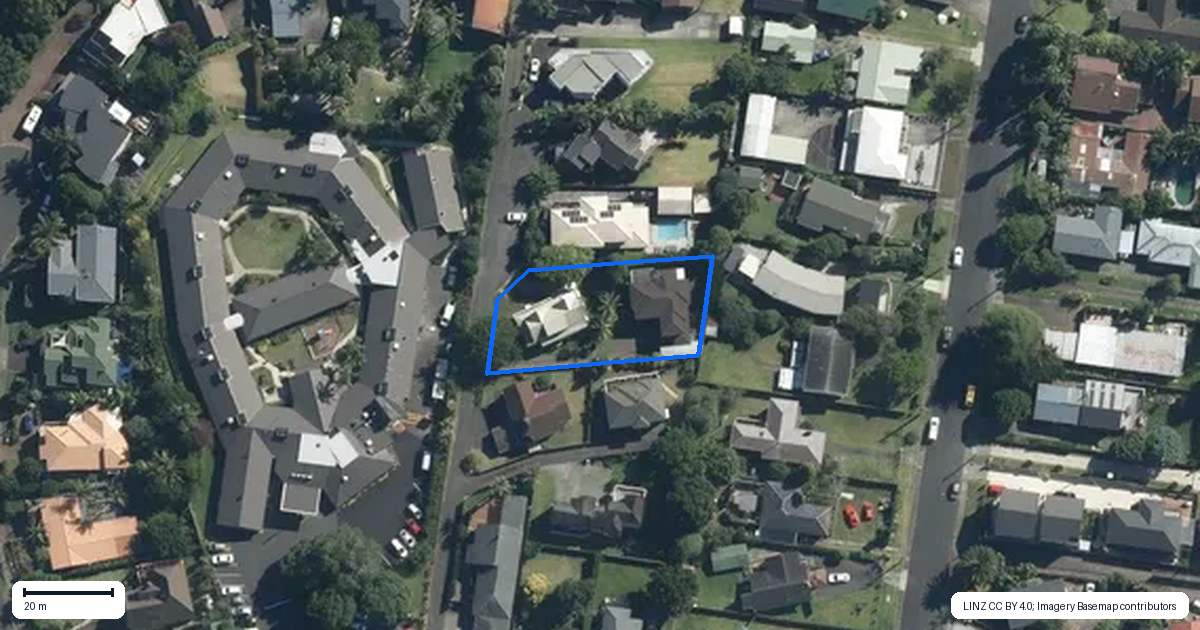 Property context map for 126 Waipuna Road East, Mount Wellington, Auckland