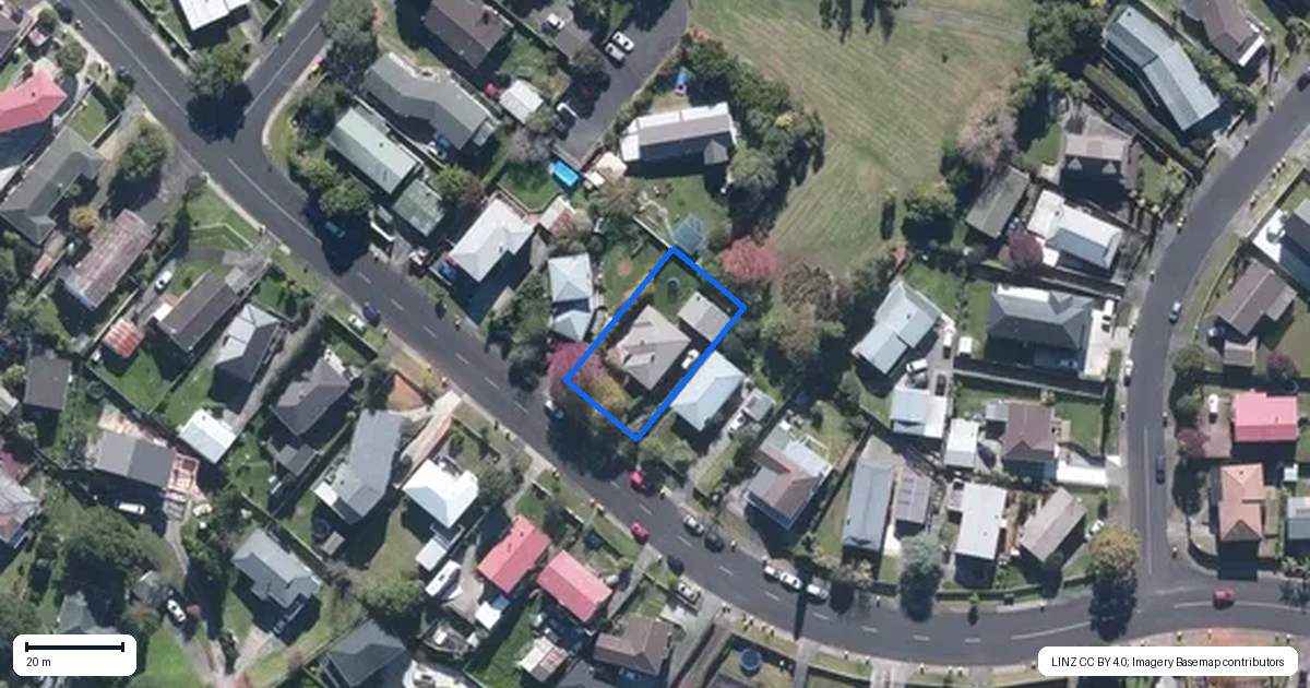Property context map for 12 Addison Drive, Glendene, Auckland