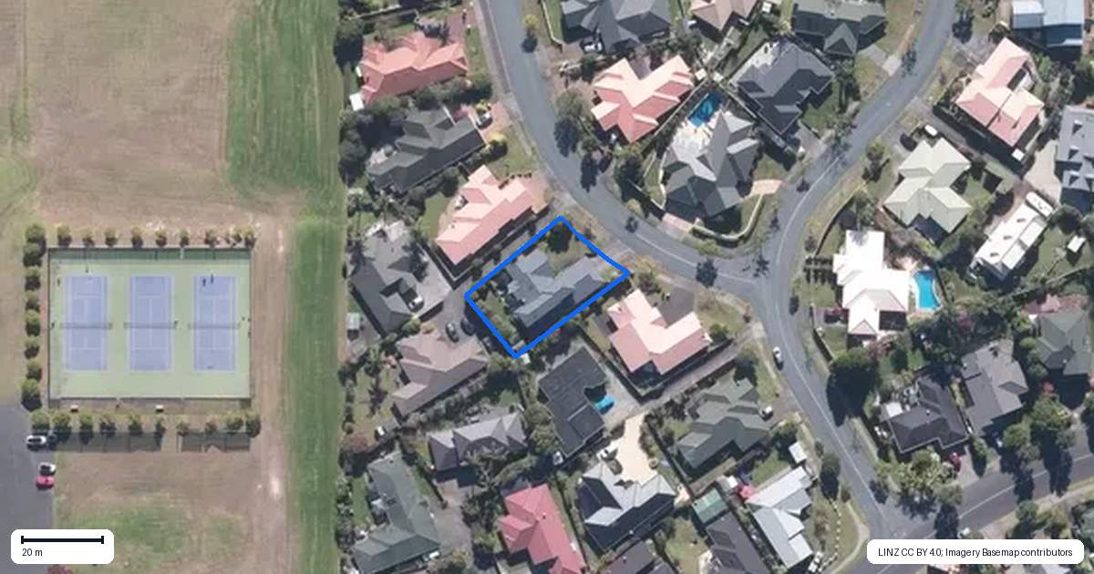 Property context map for 2 Rosetti Rise, West Harbour, Auckland