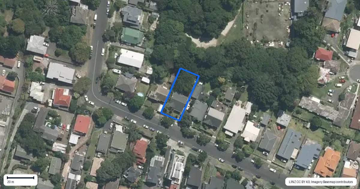 Property context map for 27 Aroha Avenue, Sandringham, Auckland
