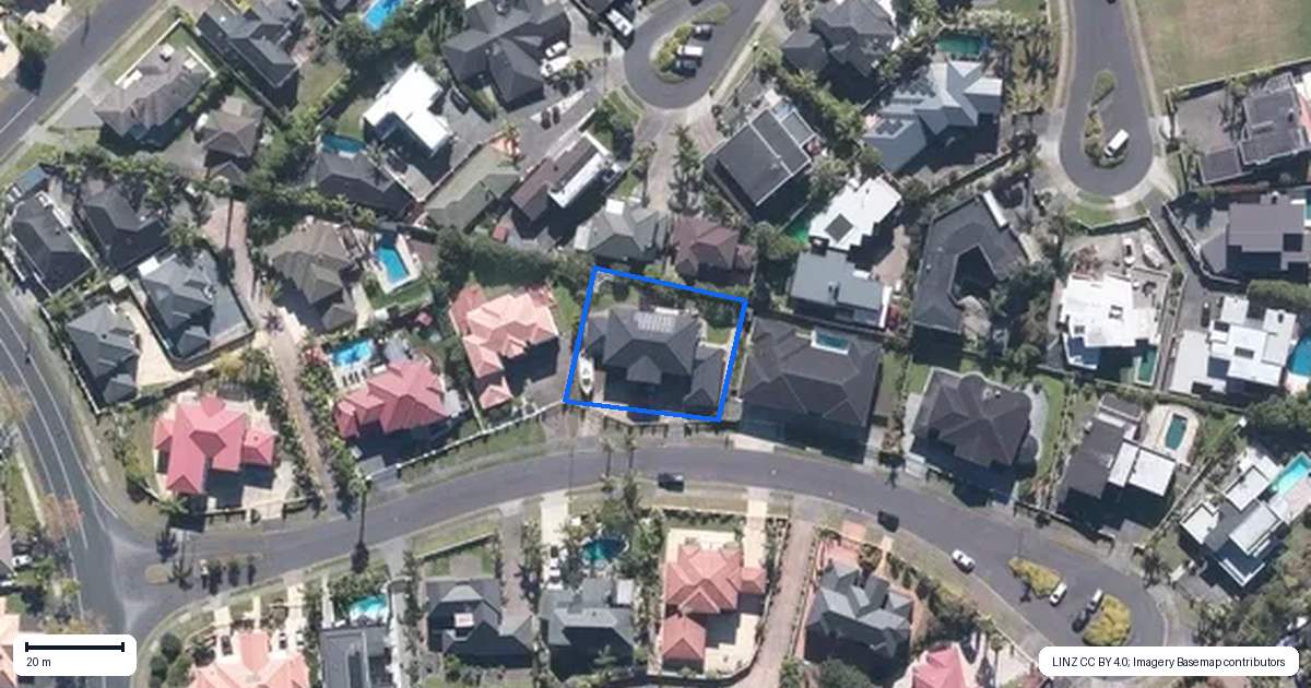Property context map for 18 Mansion Court, West Harbour, Auckland