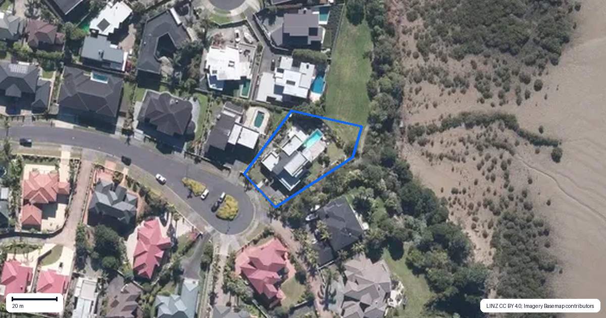 Property context map for 28 Mansion Court, West Harbour, Auckland