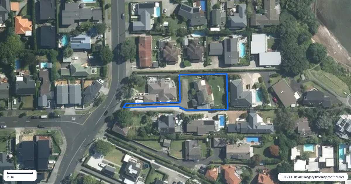 Property context map for 303 Riddell Road, Glendowie, Auckland