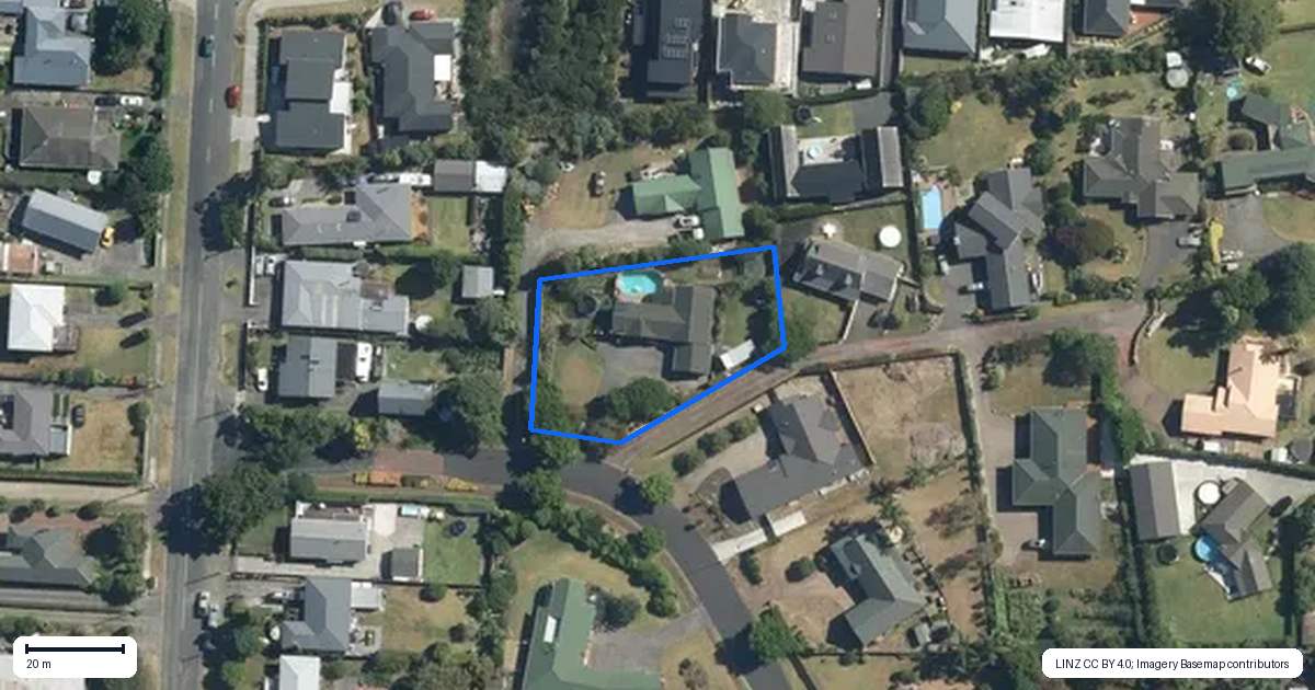 Property context map for 7 Sunny Crescent, Huapai, Kumeu