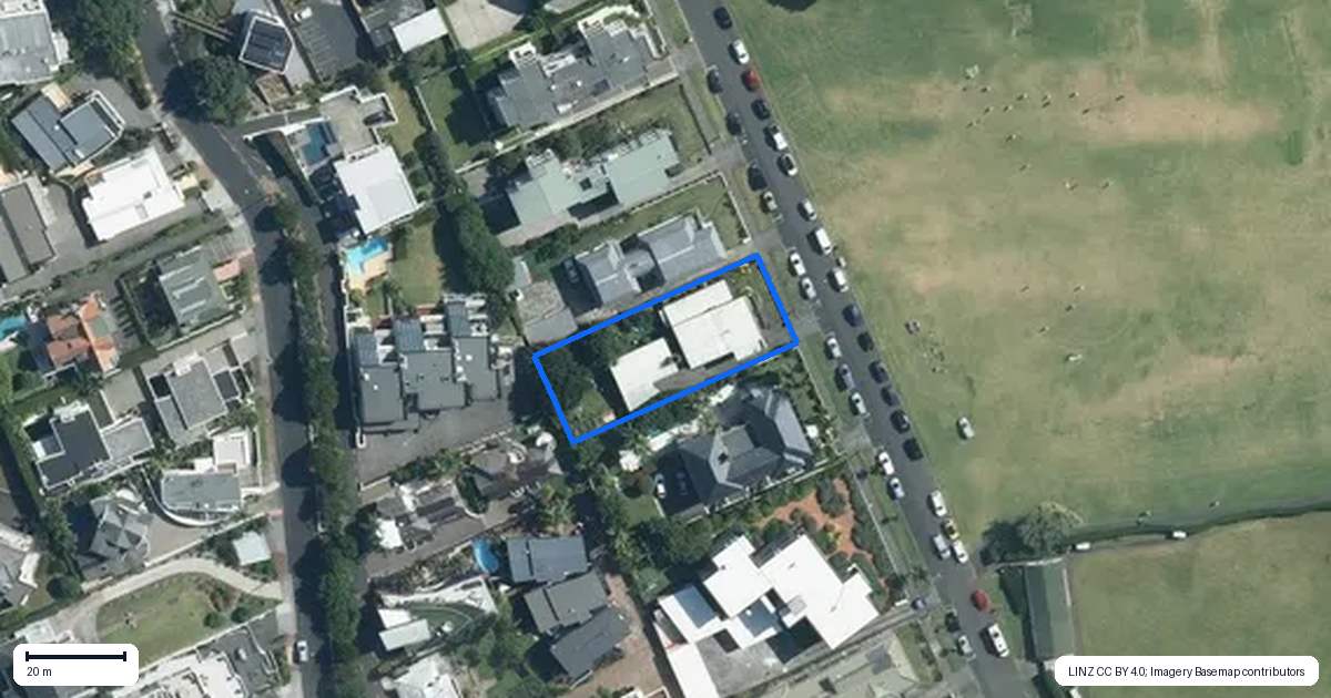 Property context map for 11 The Parade, Saint Heliers, Auckland