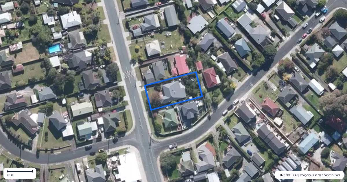 Property context map for 34 Neil Avenue, Te Atatu Peninsula, Auckland
