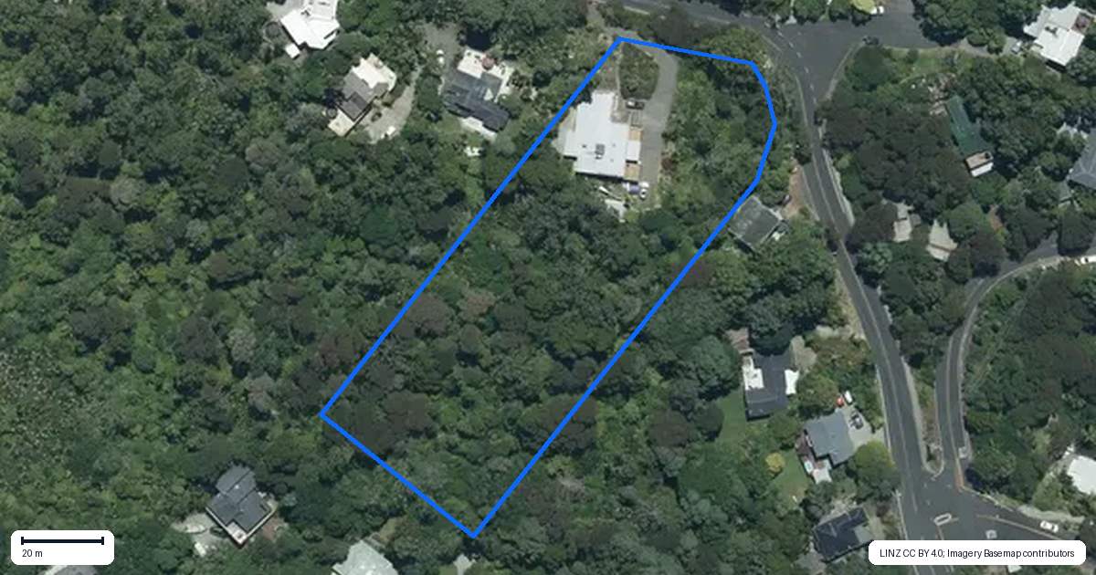 Property context map for 43 Otitori Bay Road, Titirangi, Auckland