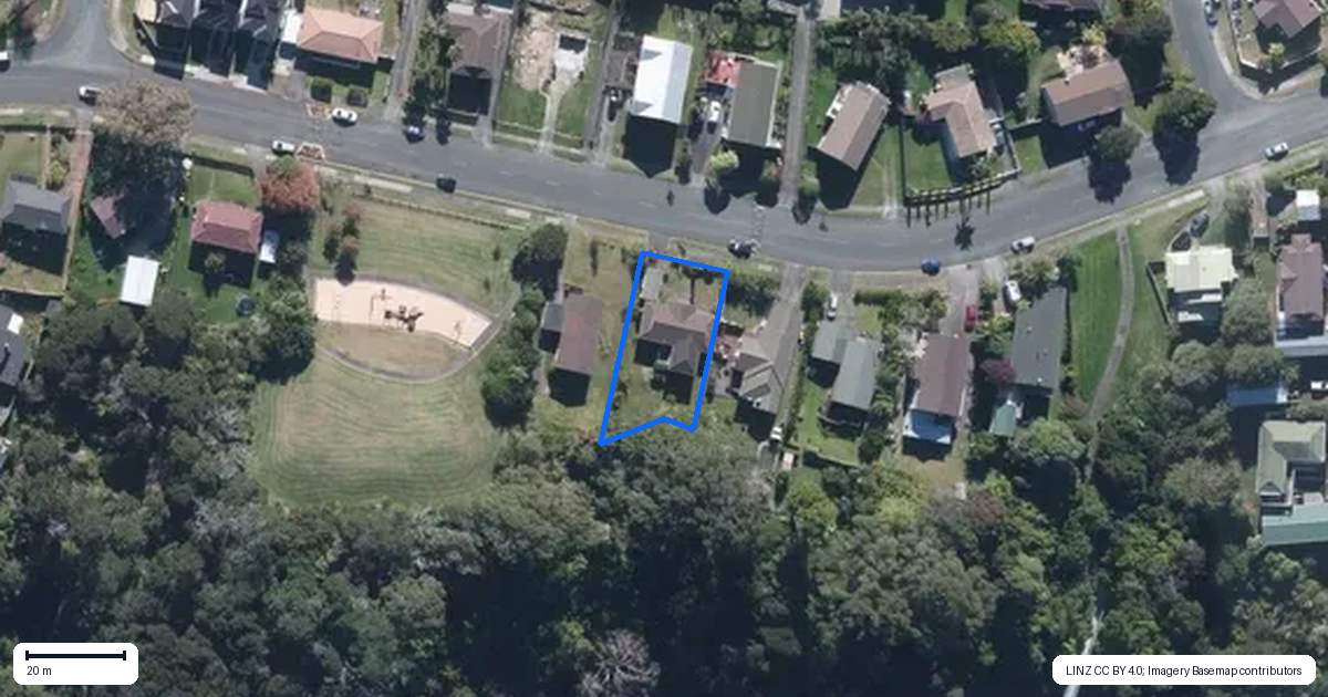 Property context map for 101 West Harbour Drive, West Harbour, Auckland