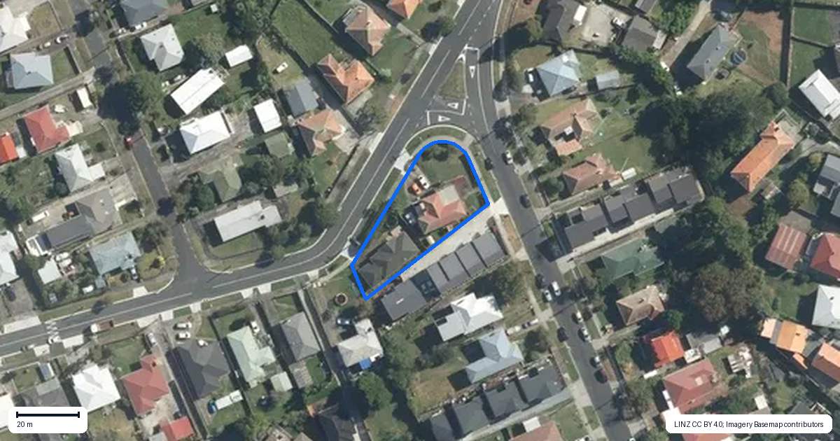 Property context map for 32 Valonia Street, New Windsor, Auckland