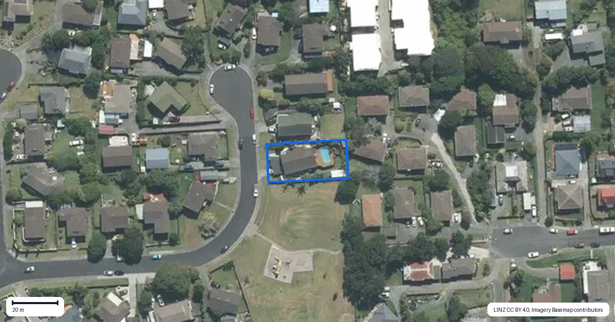 Property context map for 15 Leiden Place, Totara Vale, Auckland