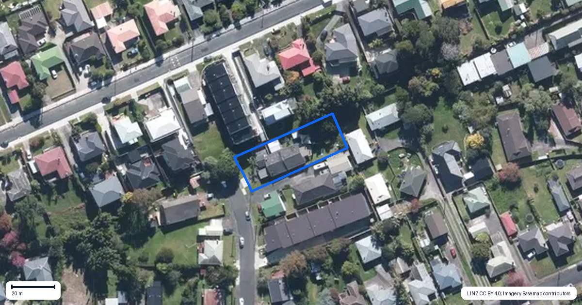 Property context map for 2/7 Pomelo Road, Te Atatu South, Auckland