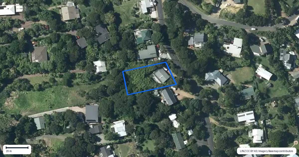 Property context map for 17 Bay Road, Ostend, Waiheke Island