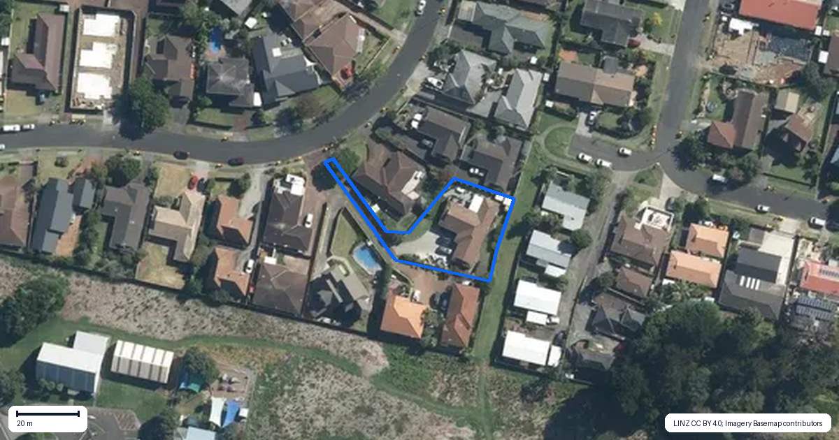Property context map for 17 Britannia Place, Half Moon Bay, Auckland