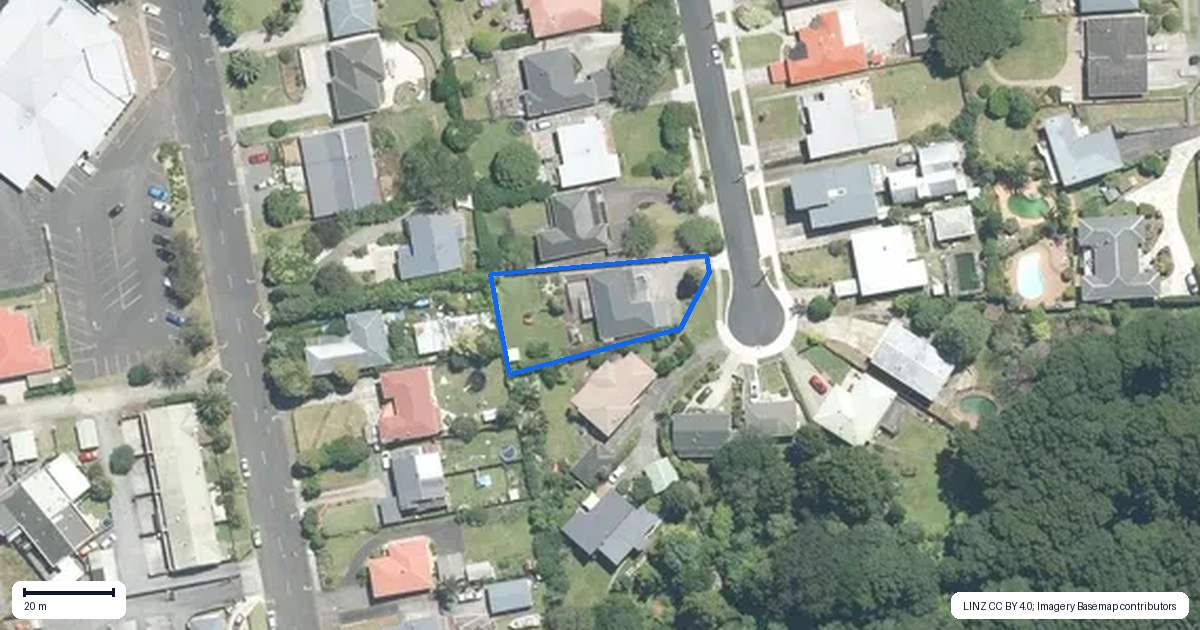 Property context map for 17 Matatea Avenue, Pukekohe