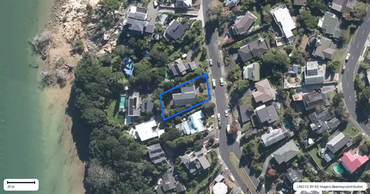 Property context map for 42 Brigantine Drive, Beach Haven, Auckland