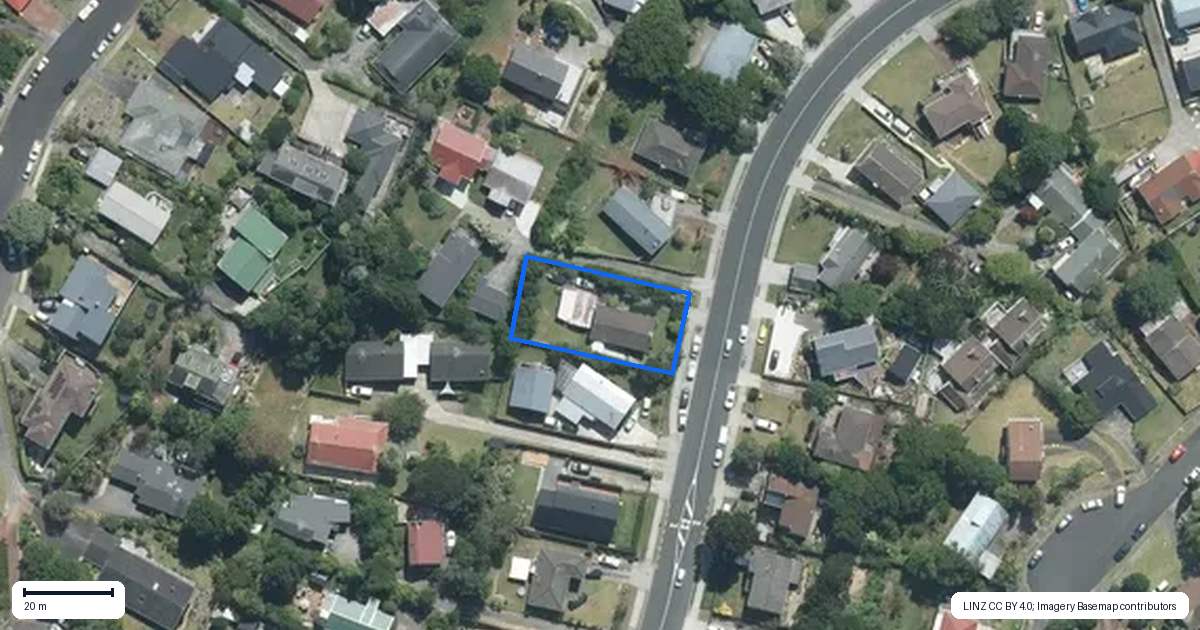 Property context map for 74 Oaktree Avenue, Browns Bay, Auckland