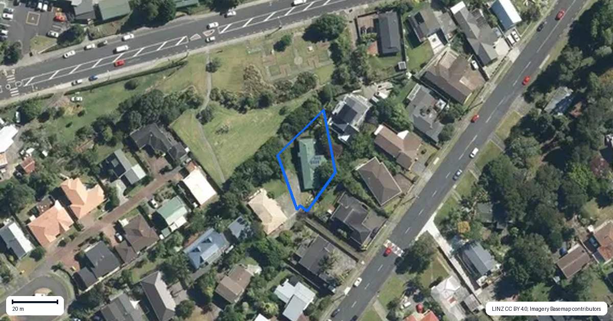 Property context map for 13A Avonleigh Road, Green Bay, Auckland