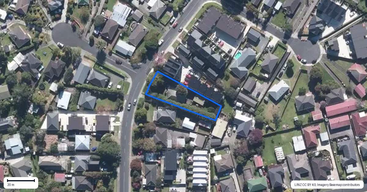 Property context map for 37 Kervil Avenue, Te Atatu Peninsula, Auckland