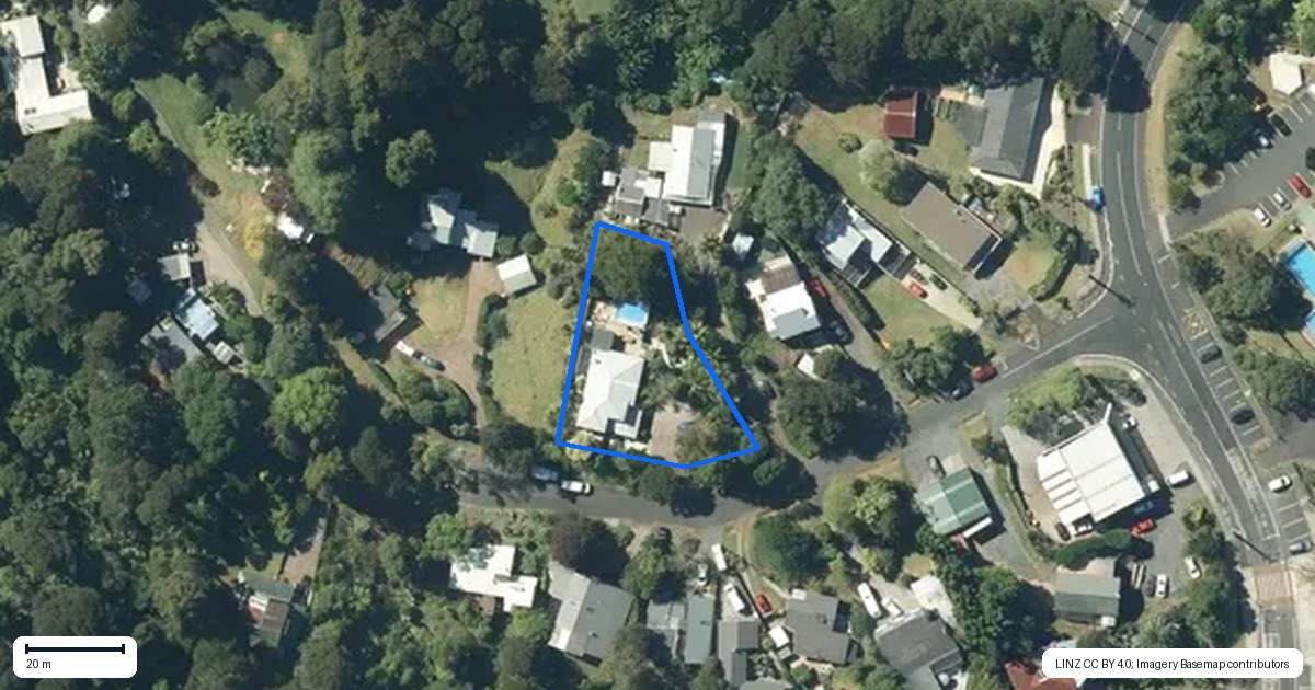 Property context map for 8 Jays Road, Titirangi, Auckland
