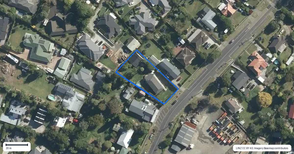 Property context map for 24 School Road, Riverhead