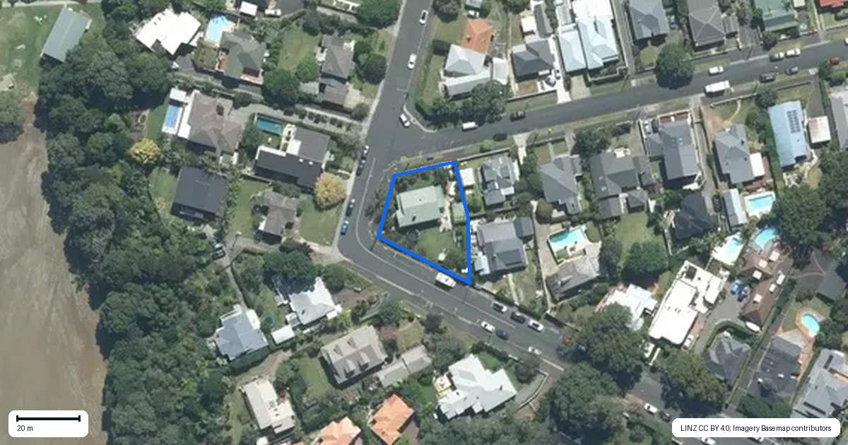 Property context map for 21 Clarence Road, Northcote Point, Auckland