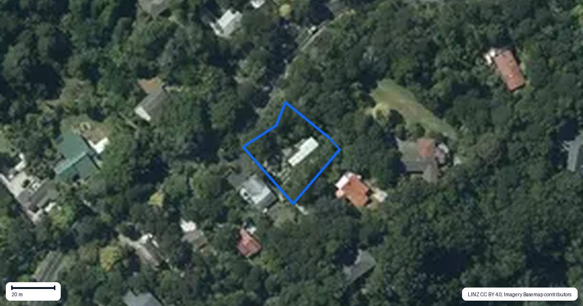 Property context map for 716 West Coast Road, Oratia, Auckland