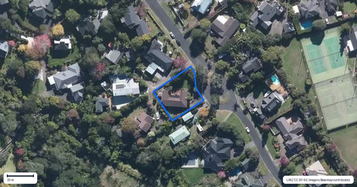 Property context map for 63 Waipuia Place, Greenhithe, Auckland
