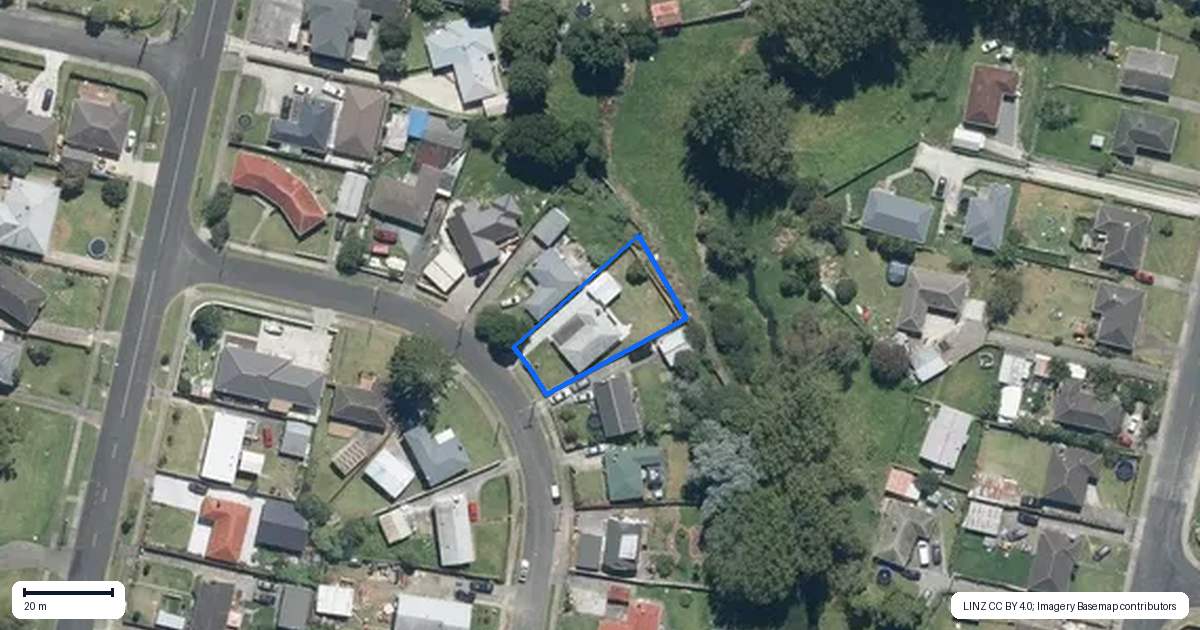 Property context map for 10 Williams Crescent, Otara, Auckland