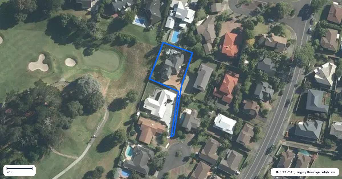 Property context map for 14 Isherwood Place, St Johns, Auckland