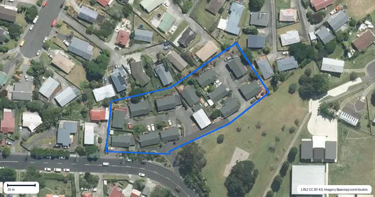 Property context map for 11/76 Target Road, Totara Vale, Auckland