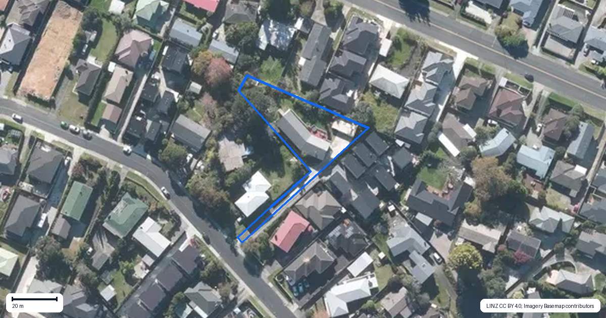 Property context map for 22 Andrew Road, Howick, Auckland