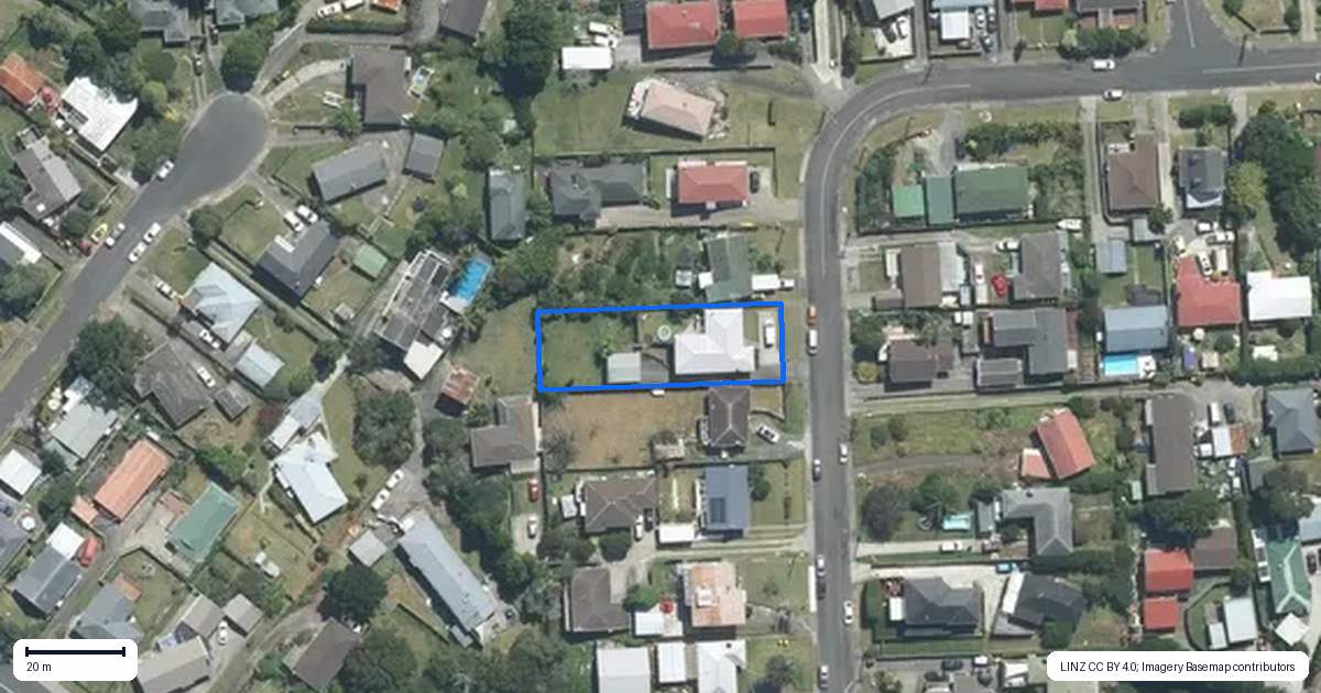 Property context map for 16 Sunnyfield Crescent, Glenfield, Auckland