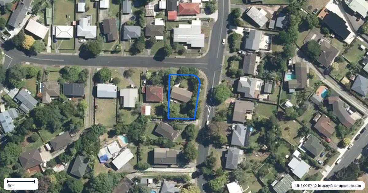 Property context map for 2 Pendlebury Street, Green Bay, Auckland