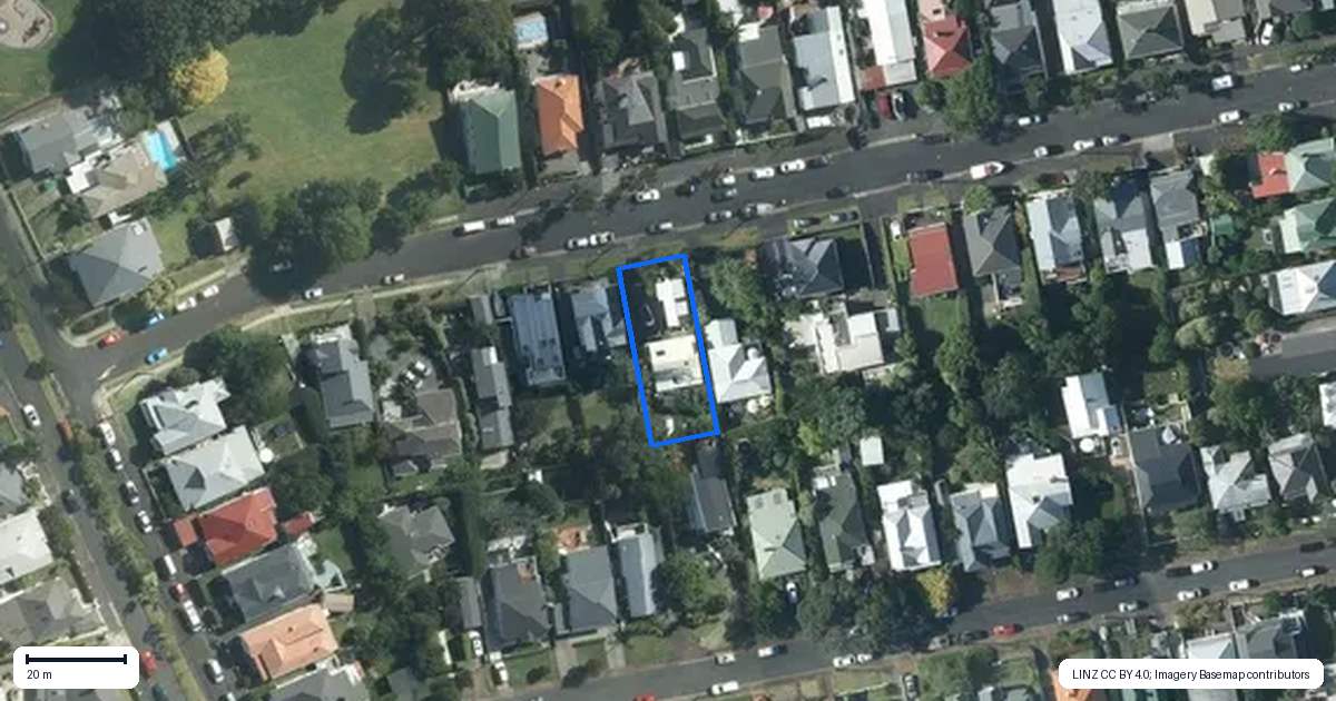 Property context map for 27 Hastings Parade, Devonport, Auckland