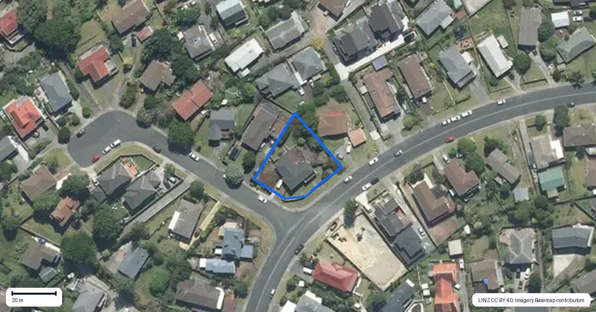Property context map for 1 Tableau Place, Totara Vale, Auckland