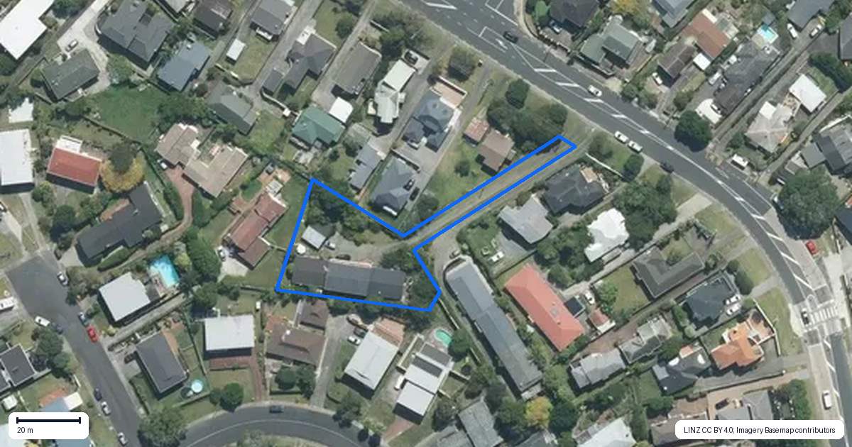 Property context map for 2/220 East Coast Road, Forrest Hill, Auckland
