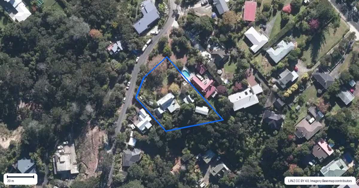 Property context map for 14 Austin Road, Greenhithe, Auckland