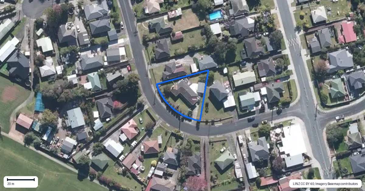 Property context map for 22 Ward Crescent, Te Atatu Peninsula, Auckland