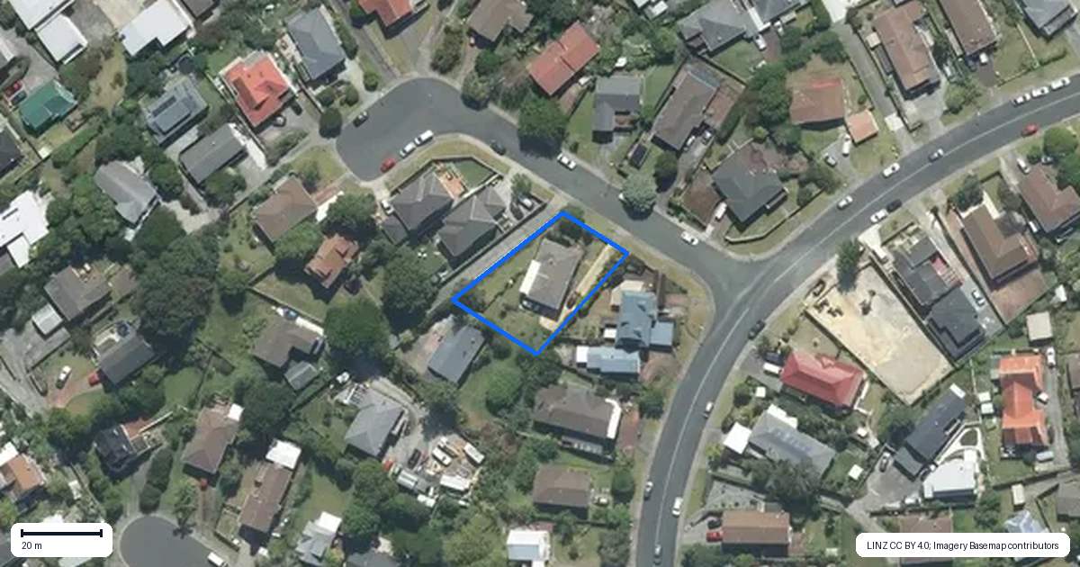 Property context map for 4 Tableau Place, Totara Vale, Auckland