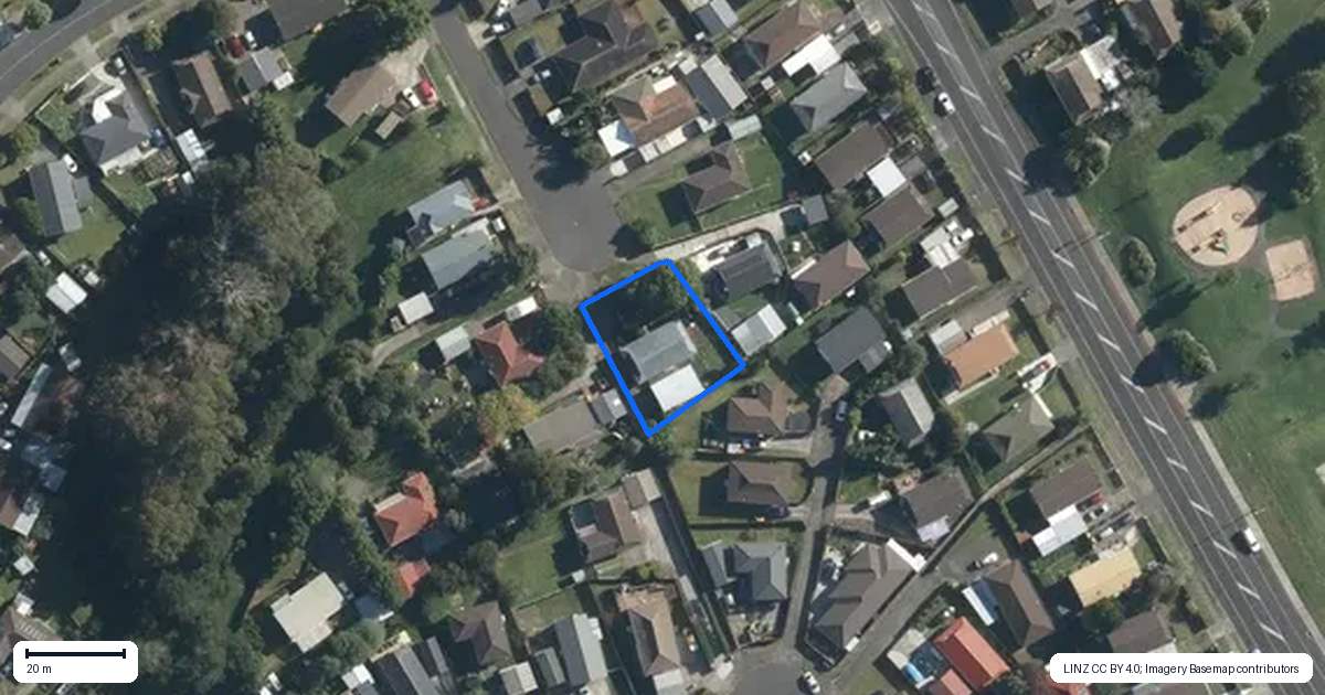 Property context map for 12 Hamblyn Place, Ranui, Auckland