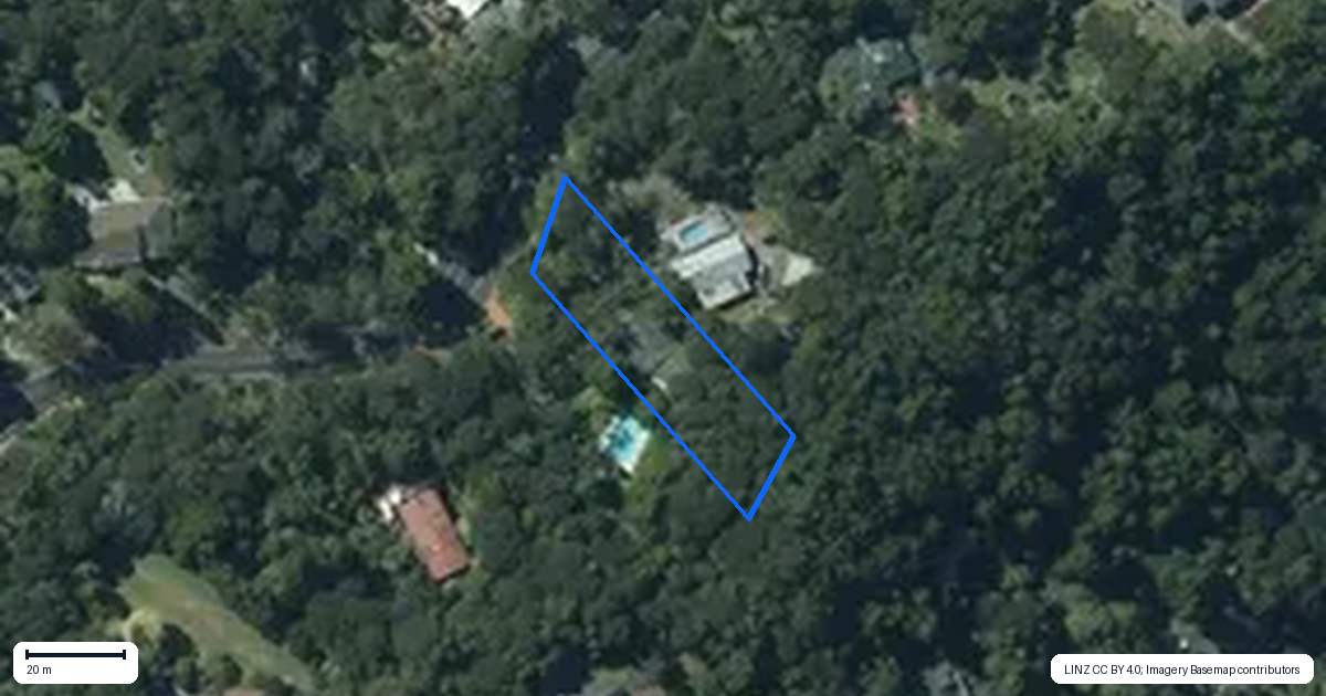 Property context map for 700 West Coast Road, Oratia, Auckland