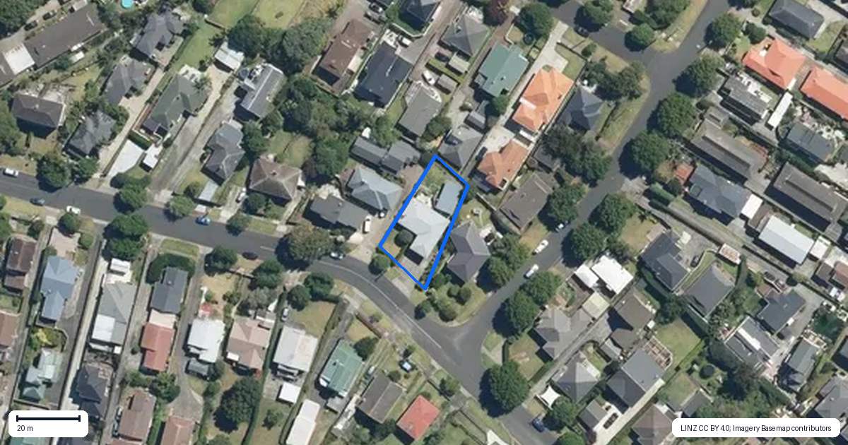 Property context map for 77A Namata Road, One Tree Hill, Auckland