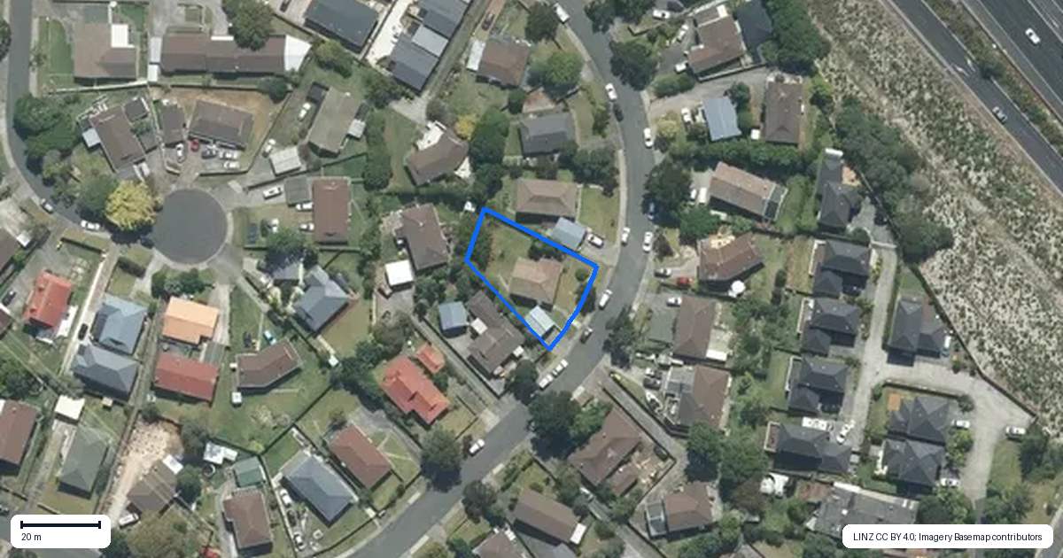 Property context map for 24 Santiago Crescent, Unsworth Heights, Auckland